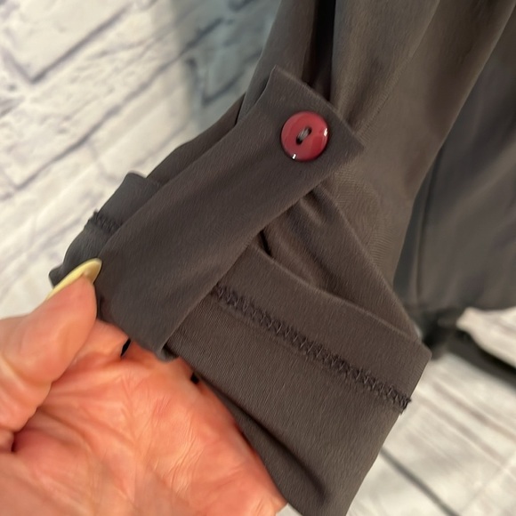 Clara Sun Woo Top High-Low Hem Faux Button Front 3/4 Roll-up Sleeves Size Large - Picture 4 of 8